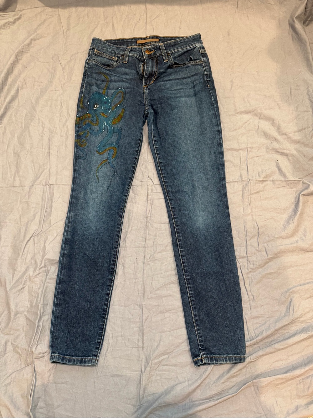 Joe’s Jeans Hand Painted Octopus Rhinestone Jeans Size 29